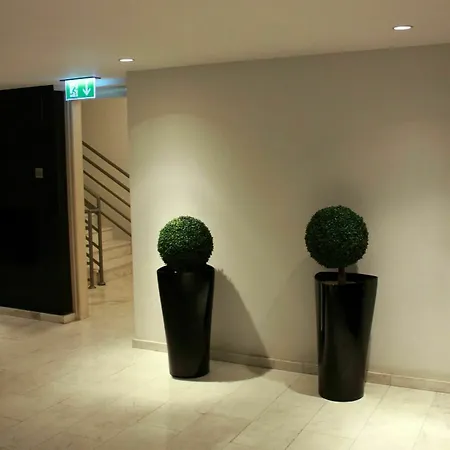Beachfront Luxury Apartment *