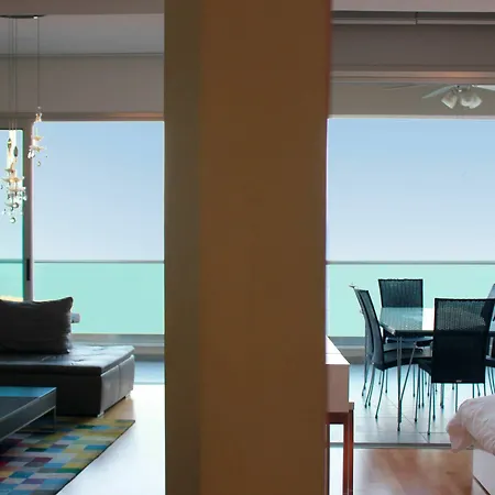 Beachfront Luxury Apartment Larnaca